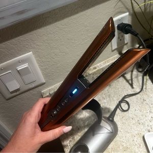 Dyson Corrale™ hair styler straightener